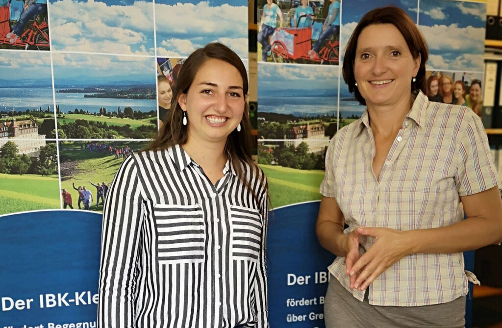 Patrizia Egloff und Katia Heller vor zwei Rollups